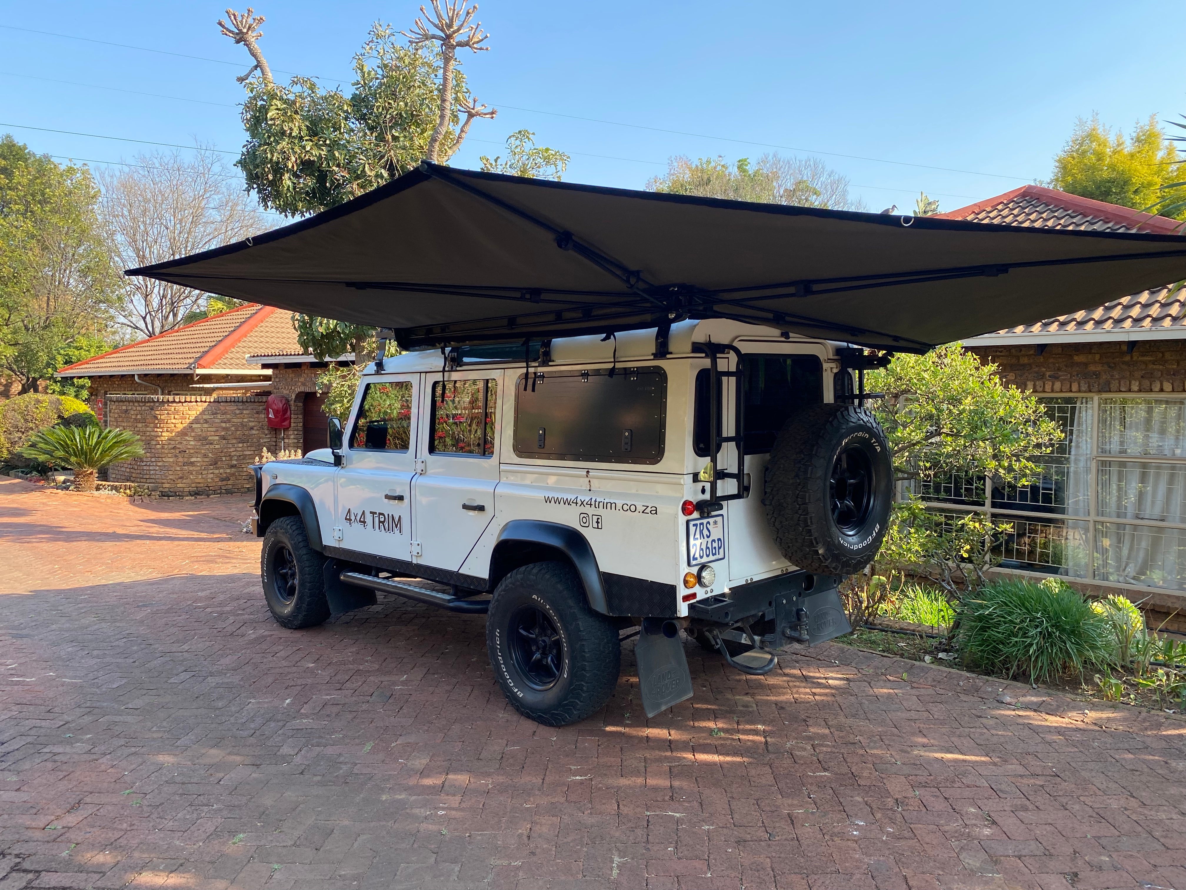 Defender awning clearance